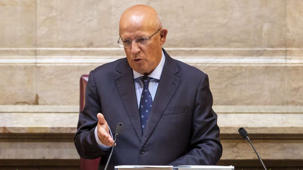 O presidente da Assembleia da República, Augusto Santos Silva, intervém durante a sessão solene evocativa dos 200 anos da aprovação da Constituição de 1822, na Assembleia da República, em Lisboa, 23 de setembro de 2022. JOSÉ SENA GOULÃO/LUSA