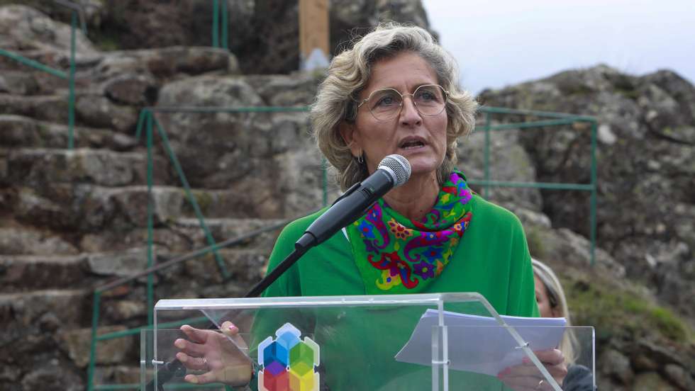 A ministra  da Coesão Territorial, Ana Abrunhosa  discursa durante a inauguração dos passadiços do Mondego, junrto à barragem do Caldeirão na Guarda, 06 de novembro de 2022. Os Passadiços do Mondego, no concelho da Guarda, estão integrados no Parque Natural da Serra da Estrela e no Estrela Geopark Mundial da UNESCO. MIGUEL PEREIRA DA SILVA/LUSA