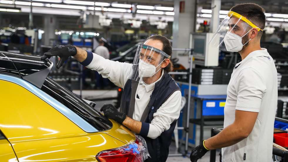 Autoeuropa employees work on the construction of Volkswagen T-Roc at Autoeuropa's plant in Palmela, Setubal, Portugal, 13 May 2020. JOSE SENA GOULAO/LUSA