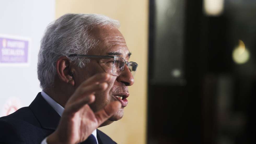O secretário-geral do PS, António Costa, discursa durante o jantar de natal do grupo parlamentar do partido num restaurante de Lisboa, 21 de dezembro de 2022. MANUEL DE ALMEIDA/LUSA