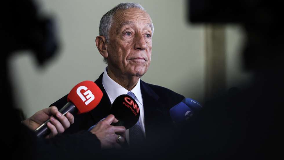 O Presidente da República, Marcelo Rebelo de Sousa, fala à imprensa antes de entrar para participar no Programa “Músicos no Palácio de Belém” com Marta Pereira da Costa, no antigo Picadeiro Real, em Lisboa, 19 de janeiro de 2023. TIAGO PETINGA/LUSA
