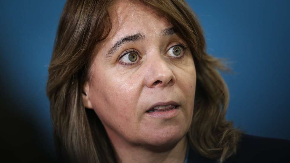 A Coordenadora Nacional do Bloco de Esquerda (BE), Catarina Martins, em declarações à comunicação social após uma reunião com o Sindicato Nacional do Pessoal de Voo da Aviação Civil, para abordar a situação da TAP, no âmbito da atual situação política, em Lisboa, 07 de janeiro de 2023. RODRIGO ANTUNES/LUSA