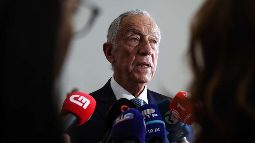 O Presidente da República, Marcelo Rebelo de Sousa, fala à imprensa antes de participar no Programa “Músicos no Palácio de Belém” com Luís Tinoco, no Antigo Picadeiro Real, Museu Nacional dos Coches, em Lisboa, 31 de janeiro de 2023. TIAGO PETINGA/LUSA