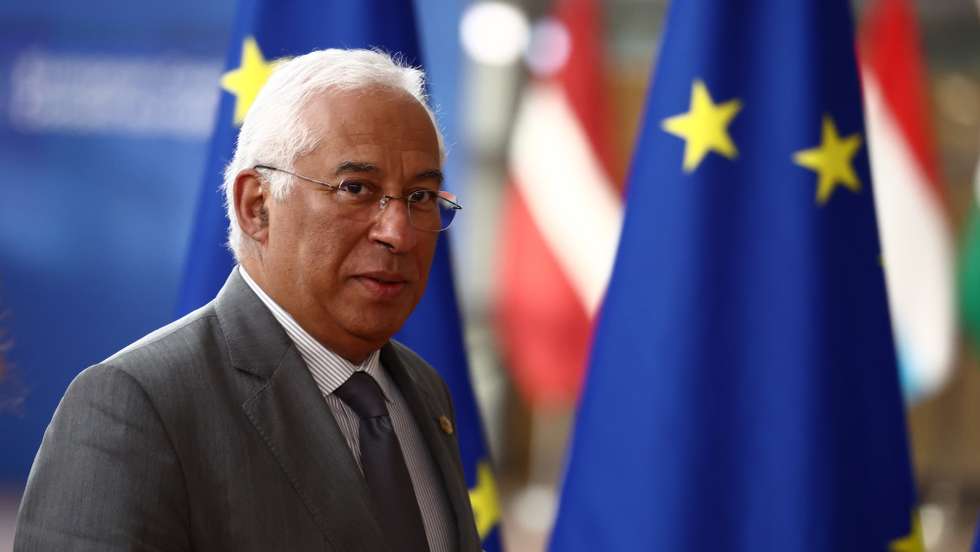 epa10456128 Portugal's Prime Minister Antonio Costa arrives for a special meeting of the European Council in Brussels, Belgium, 09 February 2023. EU leaders will meet in Brussels on 09 and 10 February for a summit to discuss Russia's invasion of Ukraine, the EU's economy and competitiveness, and its migration policy.  EPA/STEPHANIE LECOCQ