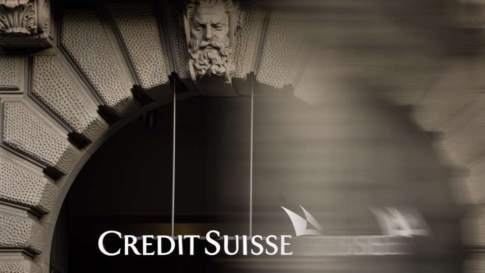 epa10525616 (FILE) - The logo of Swiss bank Credit Suisse is seen at their headquarters in Zurich, Switzerland 27 October 2022 (reissued 16 March 2023). Credit Suisse is borrowing up to 50 billion francs (50.8 billion euros) from the Swiss National Bank (SNB), according to a statement on 16 March 2023. This is intended to strengthen the group, whose shares have crashed on the stock exchange.  EPA/MICHAEL BUHOLZER