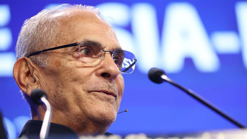 epa12146479 Timor-Leste President Jose Ramos-Horta delivers his speech during the third plenary session of the International Institute for Strategic Studies (IISS) Shangri-la Dialogue Defence Summit in Singapore, 31 May 2025. Defense ministers and officials from 47 countries are gathered in the city state for the IISS Shangri-la Dialogue, an annual high level defence summit in the Asia Pacific region.  EPA/HOW HWEE YOUNG