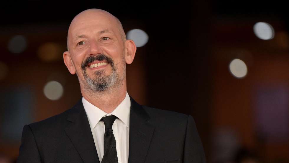epa10927548 British director Thomas Napper arrives for the screening of the movie 'Widow Clicquot' at the 18th annual Rome International Film Fest in Rome, Italy, 19 October 2023. The 'Festa del Cinema di Roma' runs from 18 to 29 October 2023.  EPA/ETTORE FERRARI