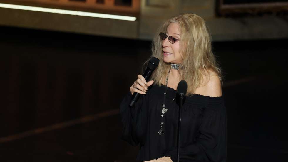 epa12824013 Barbra Streisand pays tribute to Rob Reiner and his wife Michele on stage during the the 98th annual Academy Awards ceremony at the Dolby Theatre in Los Angeles, California, USA, 15 March 2026.  EPA/CHRIS TORRES