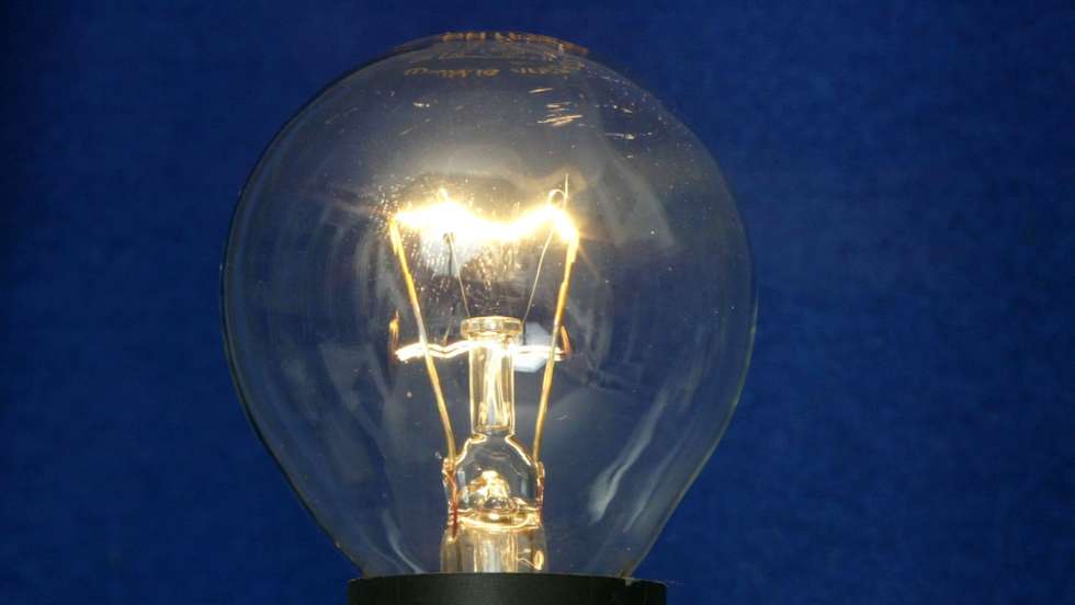 A comparação feita pela associação teve em conta as potências contratadas mais comuns na eletricidade no setor doméstico (até 6,90 kVA) e no primeiro escalão de consumo de gás (70% dos contratos), além da tarifa social