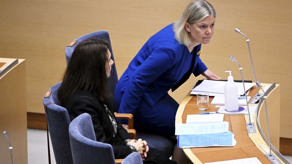 epa09950442 Swedish Foreign Minister Ann Linde and Prime Minister Magdalena Andersson attend a parliamentary debate on Sweden's application for NATO membership, at the Swedish Parliment in Stockholm, Sweden, 16 May 2022. The Swedish Parliament is holding a special debate about applying for NATO membership, paving the way for the expansion of the alliance.  EPA/HENRIK MONTGOMERY  SWEDEN OUT