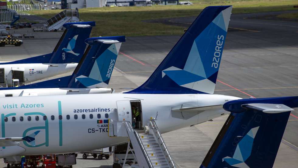 Aviões da Azores Airlines, no Aeroporto João Paulo II em Ponta Delgada, Açores