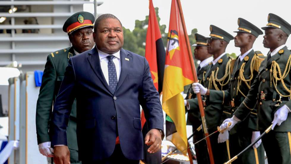 O Presidente de Moçambique, Filipe Jacinto Nyusi, à chegada para participar na 43ª cimeira de chefes de Estado e de Governos, Luanda, Angola, 17 de agosto de 2023. A 43ª cimeira de chefes de Estado e de Governos que decorre sob o lema “Capital Humano e Financeiro: Os principais Fatores para a Industrialização Sustentável da Região da SADC”, conta com a presença dos presidentes de Angola, Moçambique, República Democrática do Congo, Zimbabué, Namíbia, Zâmbia, Malaui, África do Sul, Botsuana, e representantes dos Governos dos restantes sete Estados-membros. AMPE ROGÉRIO/LUSA