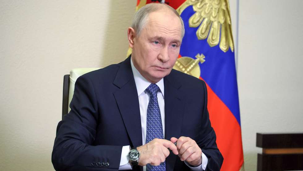 epa13303804 Russian President Vladimir Putin chairs a meeting on cybersecurity via videoconference at the Novo-Ogaryovo state residence outside Moscow, Russia, 14 October 2026.  EPA/MIKHAIL METZEL / SPUTNIK / KREMLIN POOL MANDATORY CREDIT