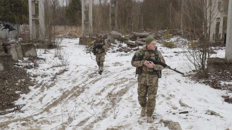 A unidade de defesa territorial ucraniano realiza exercícios perto de Kiev. 29 de janeiro de 2022