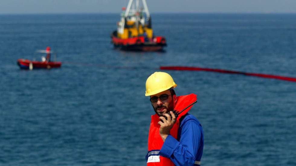 epa000219886 A sea clean-up exercise was underway on Friday, 25 June 2004 in Athens' southern coastal zone around the Agios Kosmas Olympic Sailing Centre. The exercise aims to inform Athens 2004 Olympic Games staff about sea pollution treatment methods and to test the readiness of the facilities in responding to incidents within the venue areas during the Olympic Games in August.  EPA/ALEXANDROS VLACHOS