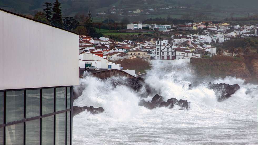 O aviso amarelo é emitido sempre que existe uma situação de risco para determinadas atividades dependentes da situação meteorológica