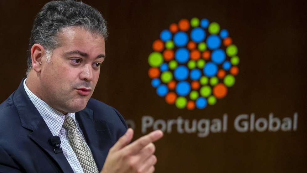O presidente da AICEP, Luís Castro Henriques, em entrevista à agência Lusa onde faz um balanço "positivo" dos 15 anos da existência da Agência para o Investimento e Comércio Externo de Portugal, na sede da AICEP, em Lisboa, 18 de outubro de 2022. (ACOMPANHA TEXTO DA LUSA DO DIA 22 DE OUTUBRO DE 2022). JOSÉ SENA GOULÃO/LUSA