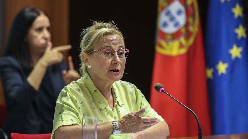 A diretora-geral da Saúde, Graça Freitas, apresenta as novas informações sobre a vacinação das crianças na faixa etária dos 12-15 anos, no Infarmed, em Lisboa, 10 de agosto de 2021. JOÃO RELVAS/LUSA