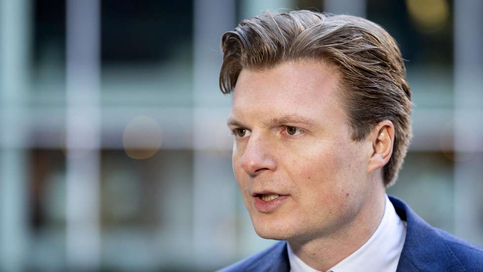 epa12539730 Outgoing Dutch Minister of Defense Ruben Brekelmans attends  a weekly cabinet meeting at the Ministry of General Affairs in The Hague, The Netherlands, 21 November 2025.  EPA/KOEN VAN WEEL