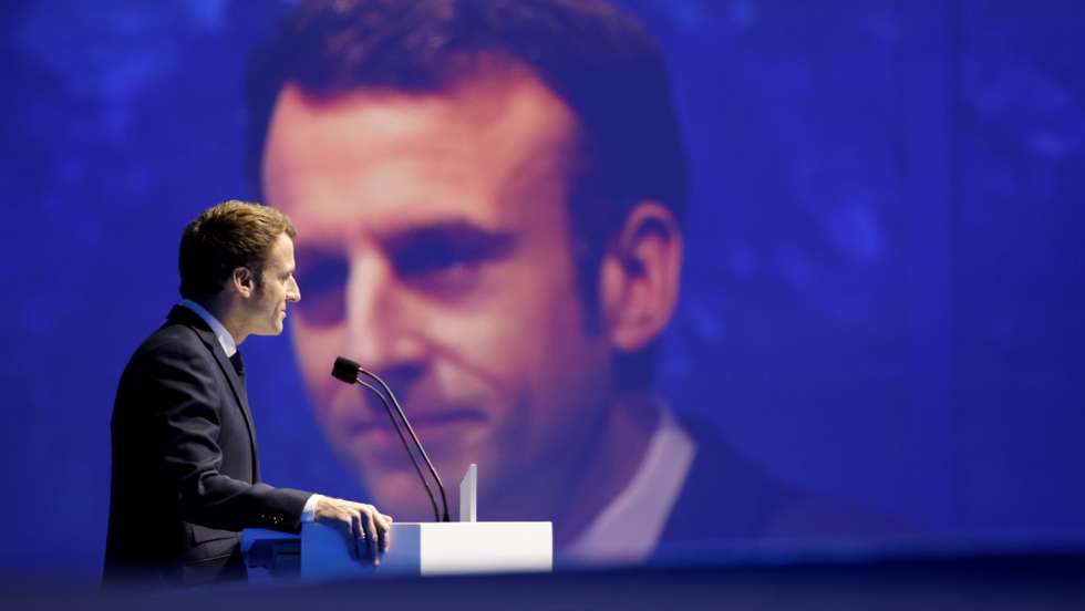 epa09747429 France's President Emmanuel Macron speaks during the High Level Segment session of the One Ocean Summit, in Brest, France, 11 February 2022. The session seeks to raise the international community's ambitions to protect sea life, cut plastic pollution and tackle the impact of climate change.  EPA/LUDOVIC MARIN / POOL  MAXPPP OUT