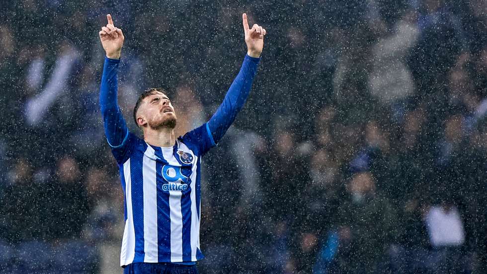 Toni Martínez marcou o sétimo golo da temporada e está a um de igualar o registo da última temporada onde fez a estreia nos dragões