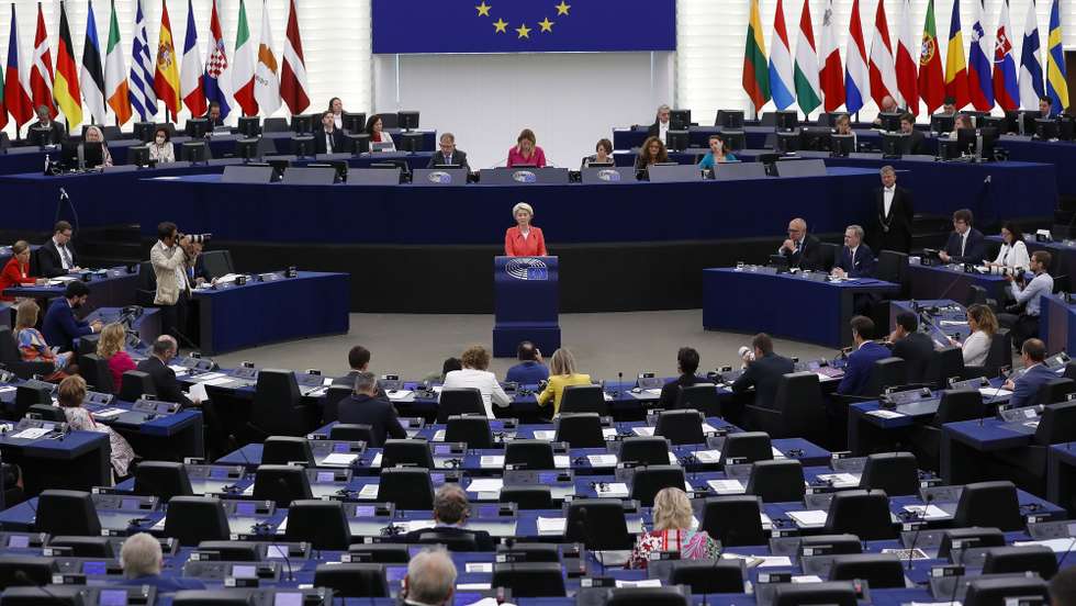 epa10054415 European Commission President Ursula von der Leyen speaks after the presentation of the programme of activities of the Czech Presidency at the European Parliament in Strasbourg, France, 06 July 2022.  Czech Presidency of the Council of the European Union is held from 1 July to 31 December 2022.  EPA/JULIEN WARNAND