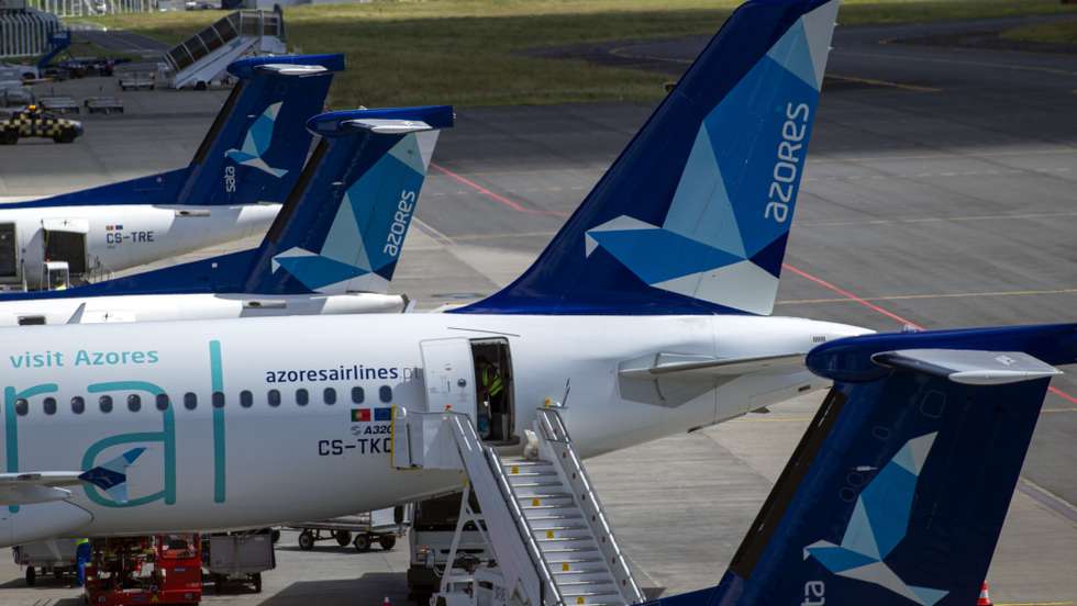 Aviões da Azores Airlines, no Aeroporto João Paulo II em Ponta Delgada, Açores