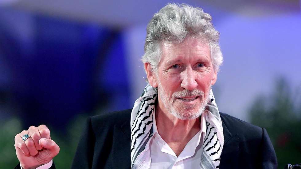 epa07823559 British musician Roger Waters arrives for a premiere of  'Roger Waters Us and Them' during the 76th annual Venice International Film Festival, in Venice, Italy, 06 September 2019. The movie is presented out of competition at the festival running from 28 August to 07 September.  EPA/ETTORE FERRARI
