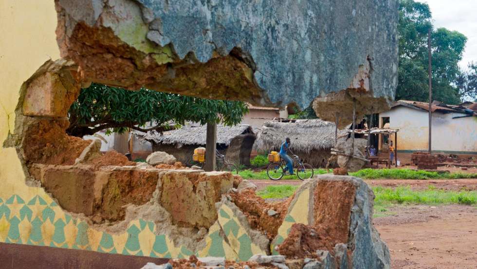 Os ataques a civis no nordeste da RDCongo têm sido constantes nos últimos anos, atribuídos a rebeldes e mesmo às forças armadas congolesas