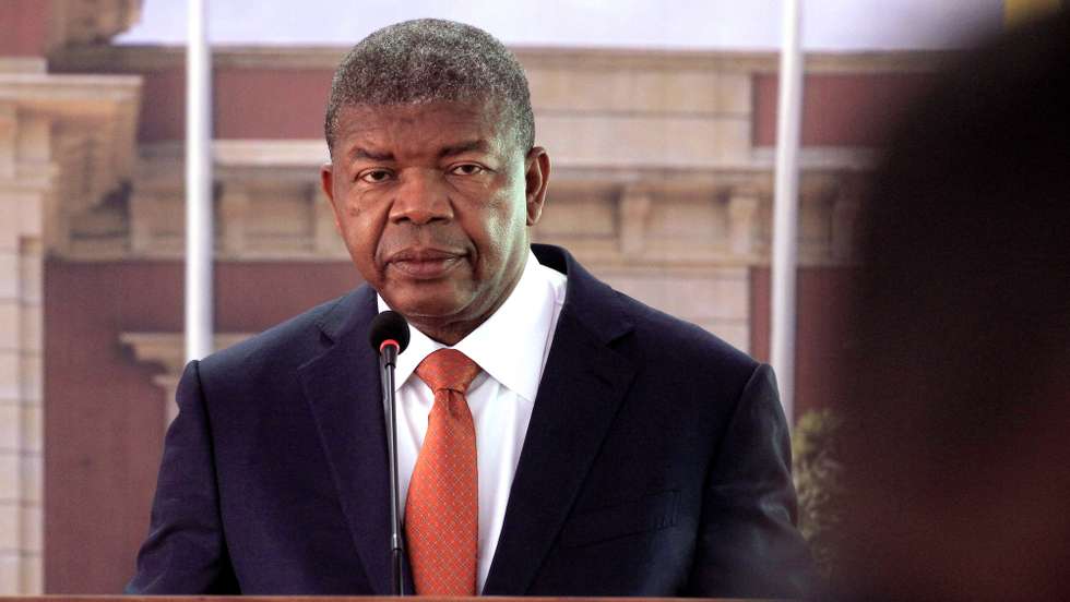 O Presidente da República de Angola, João Lourenço, intervém durante uma conferência de imprensa conjunta com o seu homólogo de São Tomé e Príncipe, Carlos Manuel Vila Nova (ausente da fotografia), no palacio presidencial, Luanda, Angola, 9 de maio de 2022. AMPE ROGÉRIO/LUSA