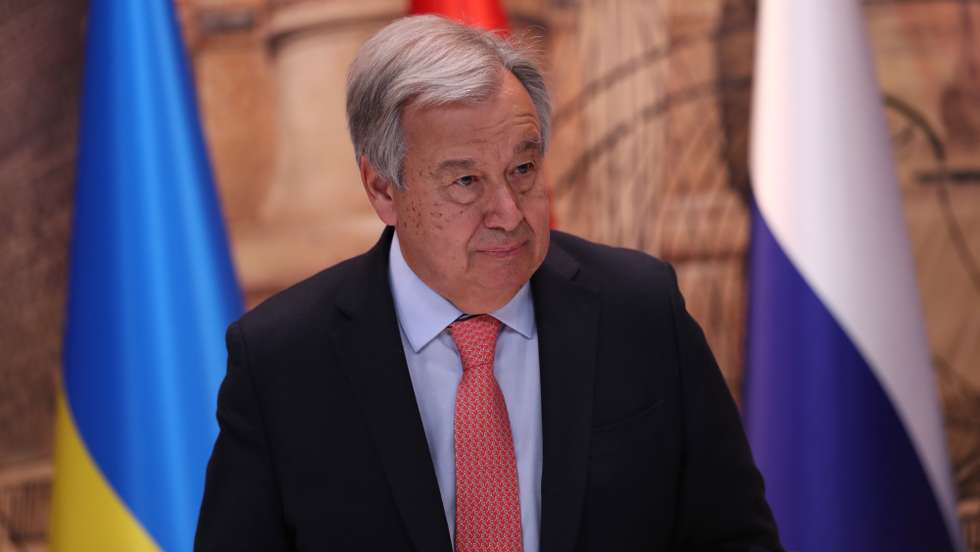 epaselect epa10086363 UN Secretary-General Antonio Guterres attends a signing ceremony of the grain shipment agreement between Turkey-UN, Russia and Ukraine after their meeting in Istanbul, Turkey, 22 July 2022. According to the agreement, a coordination center will be established to carry out joint inspections at the ports and ensure route security.  EPA/SEDAT SUNA