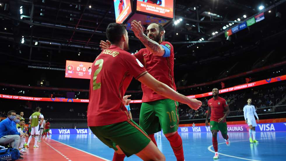Ricardinho marcou um golo, iniciou a jogada do 2-0 e esteve mais minutos em campo na vitória de Portugal frente à Sérvia