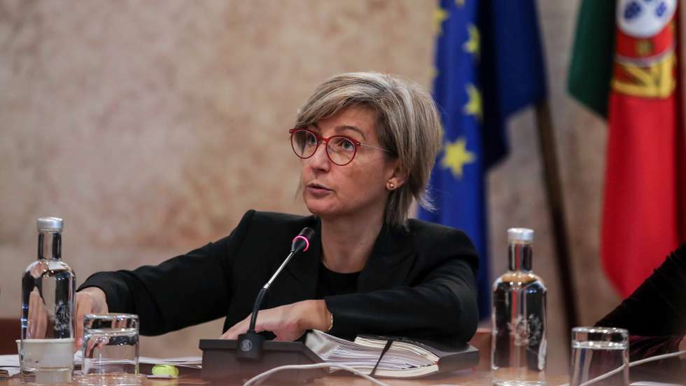 A ministra da Saúde, Marta Temido, fala durante a sua audição perante a Comissão sa Saúde, na Assembleia da República, em Lisboa, 24 de novembro de 2021. MANUEL DE ALMEIDA/LUSA