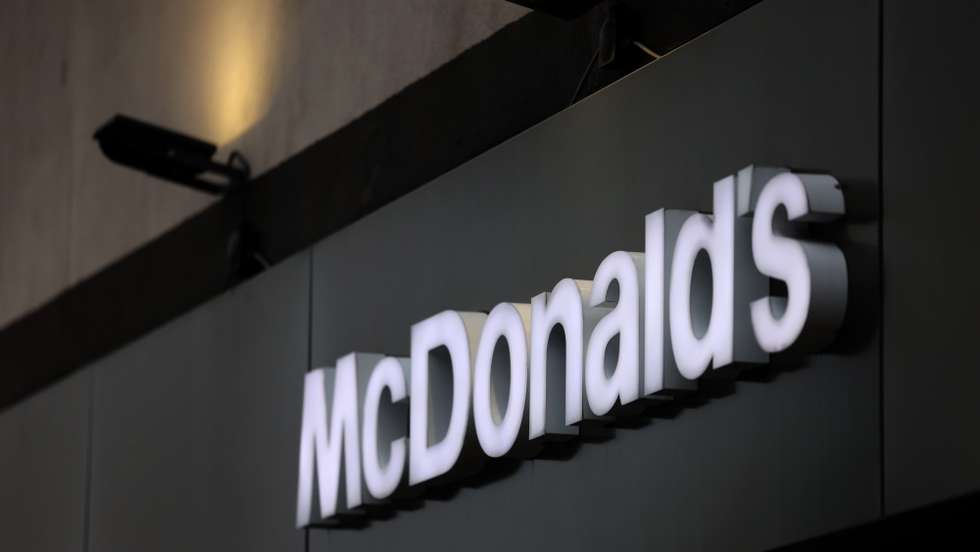 epa11813053 A McDonald’s sign outside a McDonald’s fast food restaurant in London, Britain, 08 January 2025. McDonald’s staff have reported that they have faced fresh abuse, bullying &amp; sexual harassment in the workplace, despite McDonald’s bosses vowing to put a stop to such behaviour more than a year ago. More than seven hundred former McDonald’s staff are taking legal action against McDonald’s over the alleged abuse and harassment claims.  EPA/ANDY RAIN