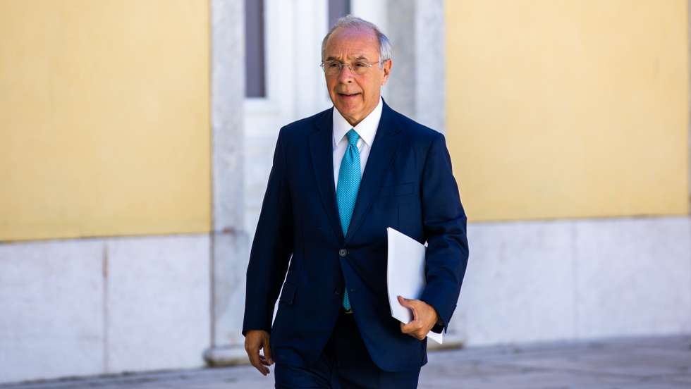 O conselheiro de Estado, Marques Mendes, à chegada para a reunião do Conselho de Estado, que conta com o enviado dos Estados Unidos à Ocean Summit, na Cidadela de Cascais, em Cascais, 28 de junho de 2022. JOSE SENA GOULAO/LUSA