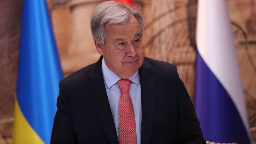 epaselect epa10086363 UN Secretary-General Antonio Guterres attends a signing ceremony of the grain shipment agreement between Turkey-UN, Russia and Ukraine after their meeting in Istanbul, Turkey, 22 July 2022. According to the agreement, a coordination center will be established to carry out joint inspections at the ports and ensure route security.  EPA/SEDAT SUNA