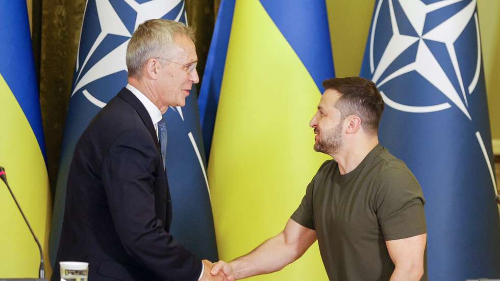 epa10887432 Ukrainian President Volodymyr Zelensky (R) and NATO Secretary General Jens Stoltenberg (L) shake hands during a joint press conference following their meeting in Kyiv (Kiev), Ukraine, 28 September 2023. Jens Stoltenberg arrived in Kyiv to meet with Zelensky and top Ukrainian officials in support of the country amid the Russian invasion.  EPA/SERGEY DOLZHENKO