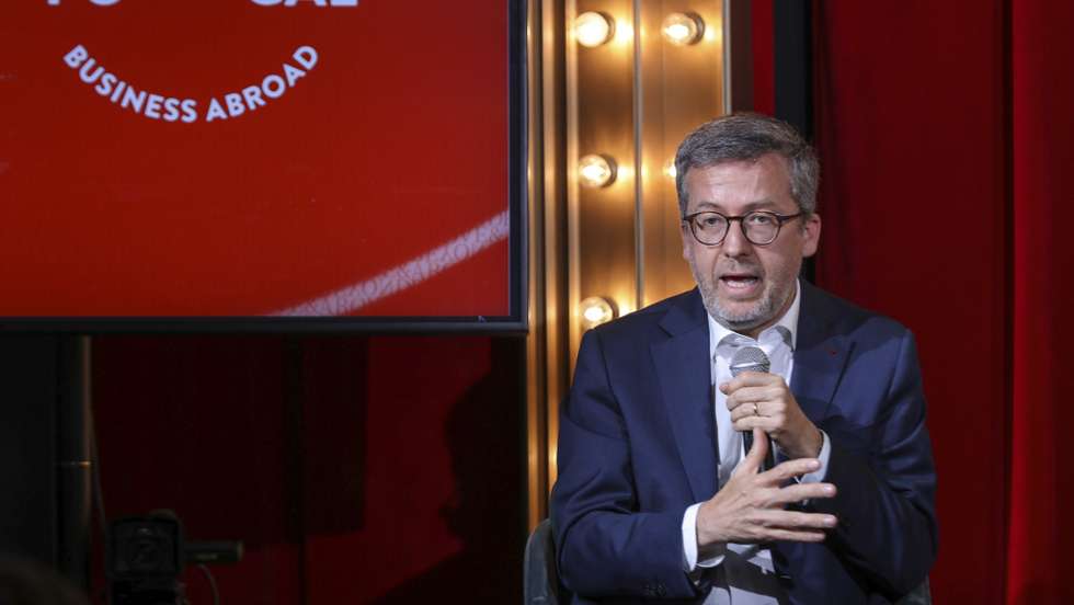 O presidente da Câmara Municipal de Lisboa, Carlos Moedas, durante o evento Above and Beyond Hangout - Business Abroad "Contagem Decrescente para Collision Lisboa", organizado pela Web Summit, em parceria com a Startup Portugal e inclui diferentes painéis e apresentações por startups, Lisboa, 25 de maio de 2022. MIGUEL A. LOPES/LUSA