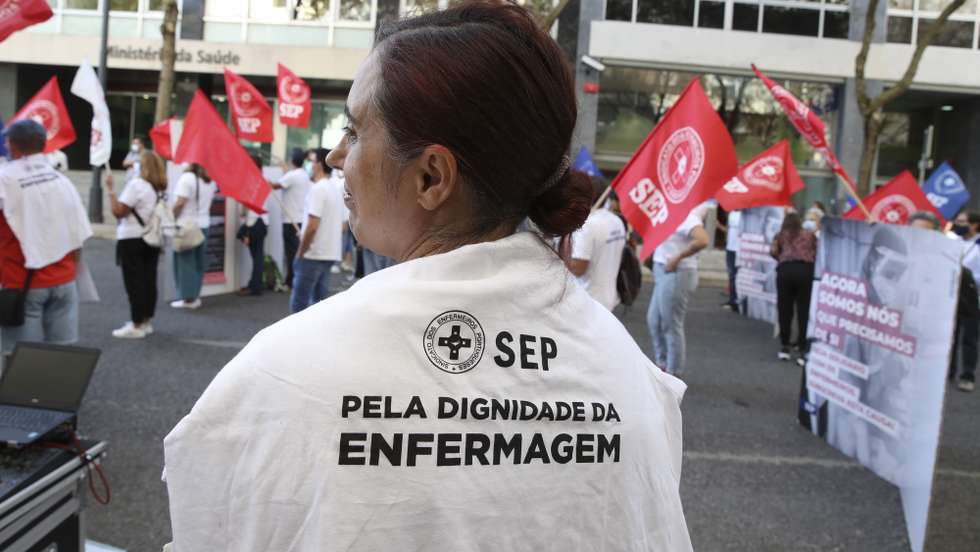 Manifestação do SEP - Sindicato dos Enfermeiros Portugueses, junto ao Ministério da Saúde, Lisboa, 12 de outubro de 2021.  MANUEL DE ALMEIDA/LUSA
