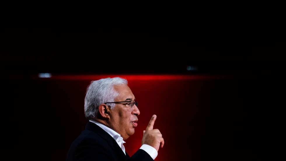 O secretário-geral do Partido Socialista (PS), António Costa, participa na apresentação do manifesto eleitoral da JS para as eleições legislativas, no Centro de Congressos de Lisboa, em Lisboa, 18 de dezembro de 2021. MÁRIO CRUZ/LUSA