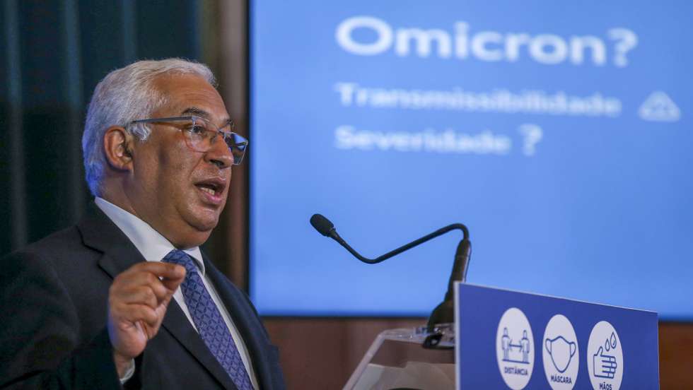 epa09652816 Portuguese Prime Minister Antonio Costa speaks to announce the new measures during the briefing of the Council of Ministers Meeting, at Ajuda Palace, in Lisbon, Portugal, 21 December 2021.  EPA/MANUEL DE ALMEIDA