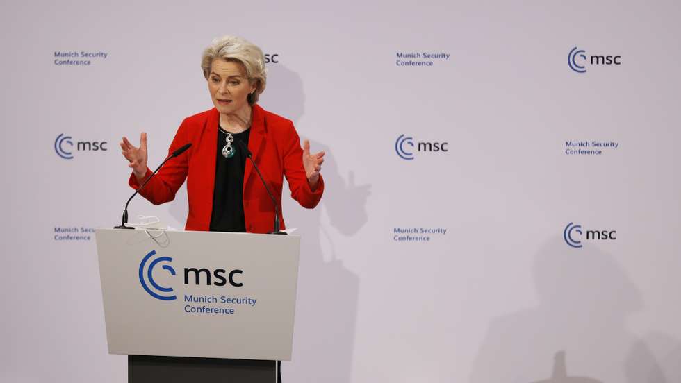 epa09770998 European Commission President Ursula von der Leyen  delivers a statement during at the 58th Munich Security Conference (MSC) in Munich, Germany, 19 February 2022. More than 500 high-level international decision-makers meet at the 58th Munich Security Conference in Munich during their annual meeting from 18 to 20 February 2022 to discuss global security issues.  EPA/RONALD WITTEK