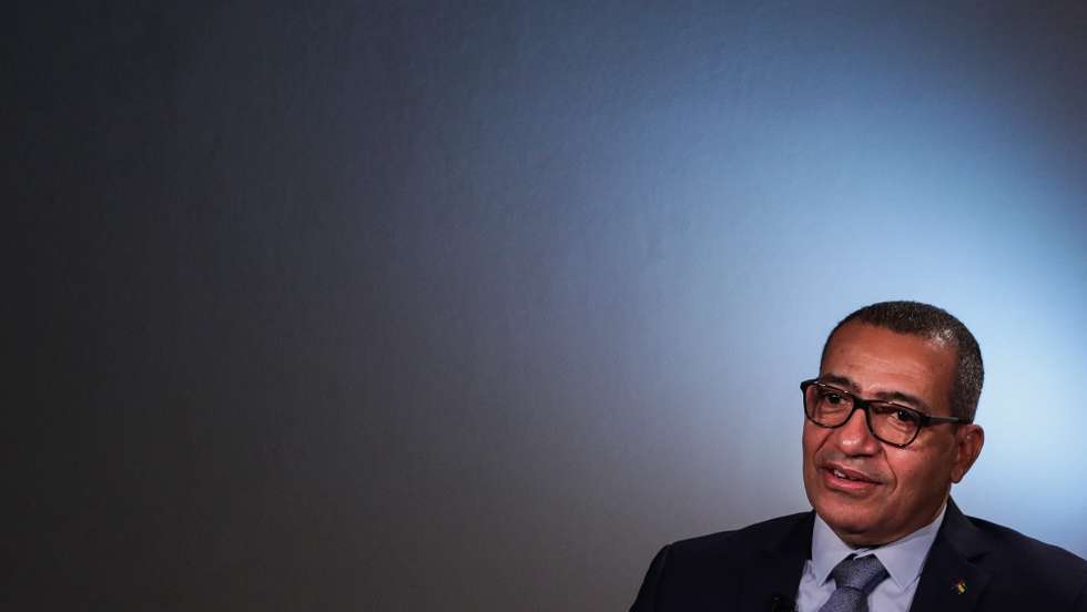 O Presidente de São Tomé e Príncipe, Carlos Vila Nova, fala em entrevista à agência Lusa em Lisboa, 24 de fevereiro de 2022. (ACOMPANHA TEXTO DA LUSA DO DIA 26 DE FEVEREIRO DE 2022). TIAGO PETINGA/LUSA