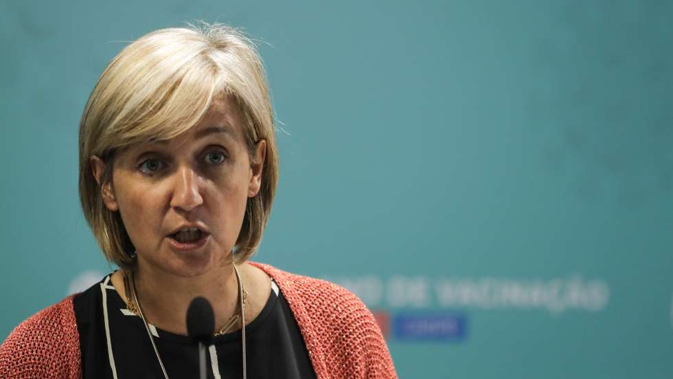 A ministra da Saúde, Marta Temido, fala numa conferência de imprensa sobre a vacinação Outono/Inverno 2022/23 – COVID-19 e Gripe, no Ministério da Saúde em Lisboa, 08 de junho de 2022. TIAGO PETINGA/LUSA
