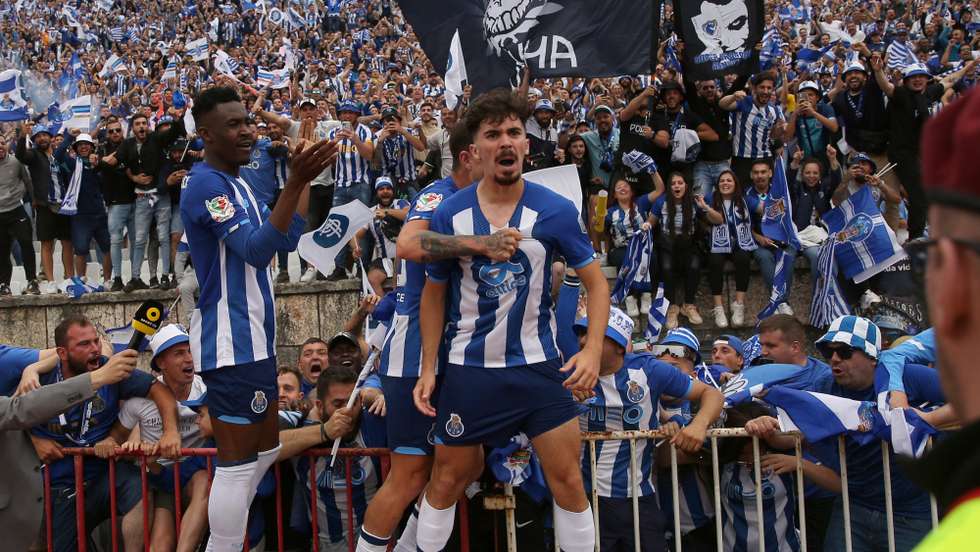 Vitinha esteve em destaque naquele que seria o último jogo com a camisola do FC Porto: marcou um dos golos no Jamor e conquistou a Taça de Portugal