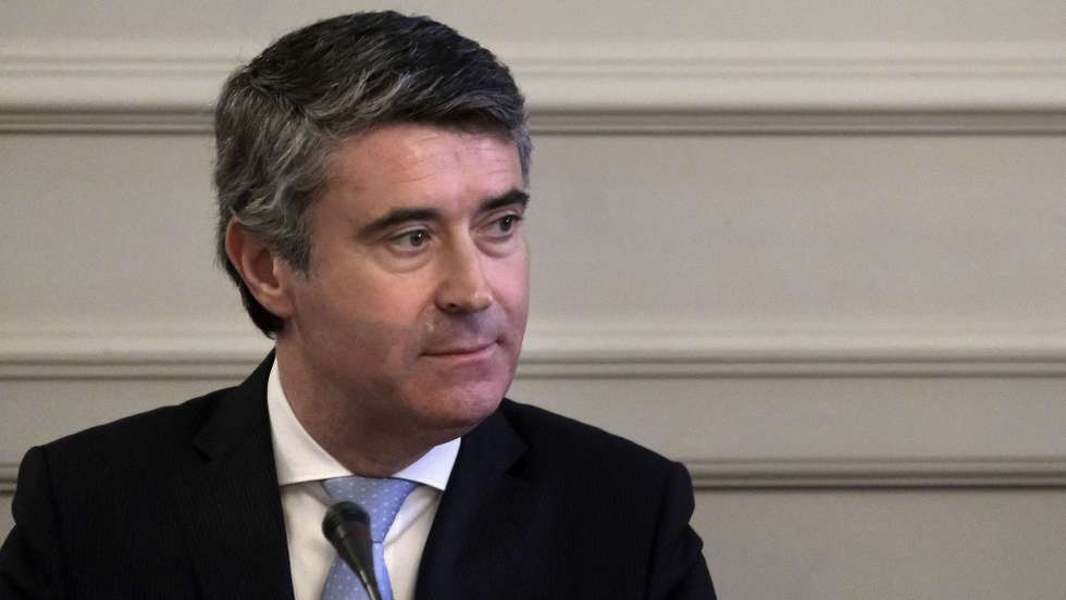 O ministro da Administração Interna, José Luis Carneiro, intervém na apresentação do concurso público internacional para o fornecimento de serviços ao Sistema Integrado de Redes de Emergência e de Segurança de Portugal (SIRESP), no Ministério da Admnistração Interna, em Lisboa, 20 de junho de 2022. MÁRIO CRUZ/LUSA