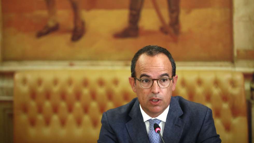O ministro da Cultura, Pedro Adão e Silva, intervém durante a sua audição na Comissão de Cultura, Comunicação, Juventude e Desporto,  na sequência do requerimento apresentado pelo grupo parlamentar do PCP, sobre os compromissos assumidos através do Programa Garantir Cultura, na Assembleia da República, em Lisboa, 13 de julho de 2022. ANTÓNIO PEDRO SANTOS/LUSA