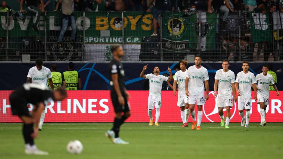 Marcus Edwards marcou e assistiu em três minutos e catapultou o Sporting para a primeira vitória de sempre na Alemanha