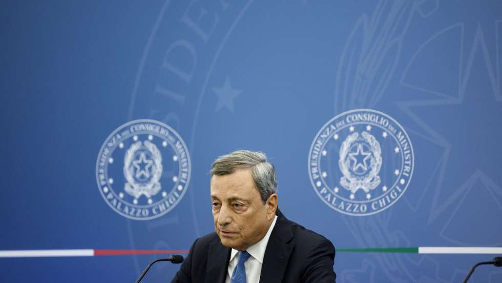 epa10188306 Italian Prime Minister Mario Draghi arrives for a press conference at Chigi Palace in Rome, Italy, 16 September 2022. Draghi told a news conference that the central government will do 'everything necessary' to help Marche after the Italian central region was hit by violent storms and flash floods that claimed at least ten lives. The premier was set to visit Marche after the press conference.  EPA/FABIO FRUSTACI