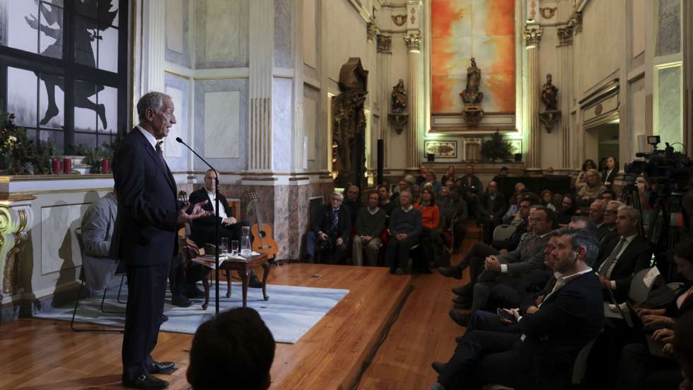 O Presidente da República, Marcelo Rebelo de Sousa, durante o encontro  "A Vigília da Capela do Rato, 50 anos depois", organizada pela Estrutura de Missão para as comemorações dos 50 anos da Revolução de 25 de Abril de 1974 para assinalar meio século passado sobre os acontecimentos da Vigília da Capela do Rato, Lisboa, 14 de dezembro de 2022.   MANUEL DE ALMEIDA/LUSA